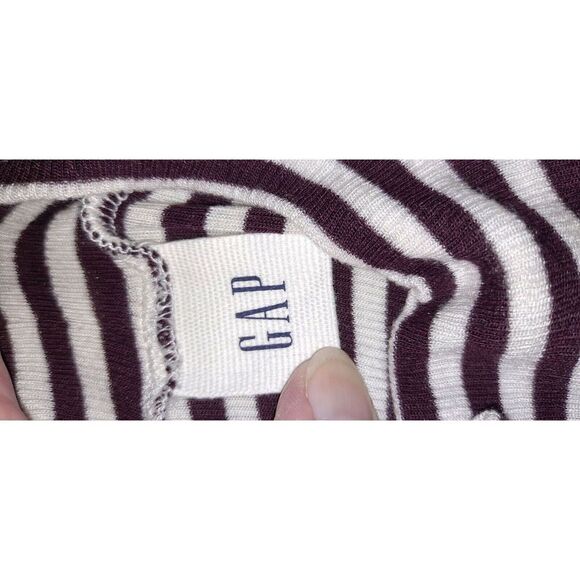 Gap Ladies mock neck pullover  NWOT - Picture 3 of 9